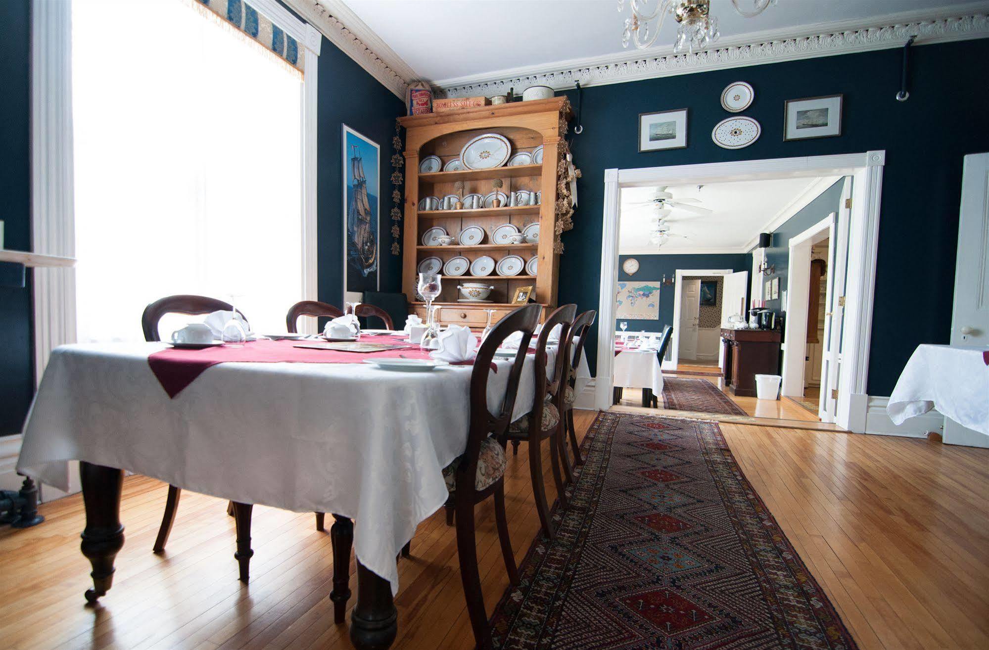 Shipwright Inn Charlottetown Esterno foto
